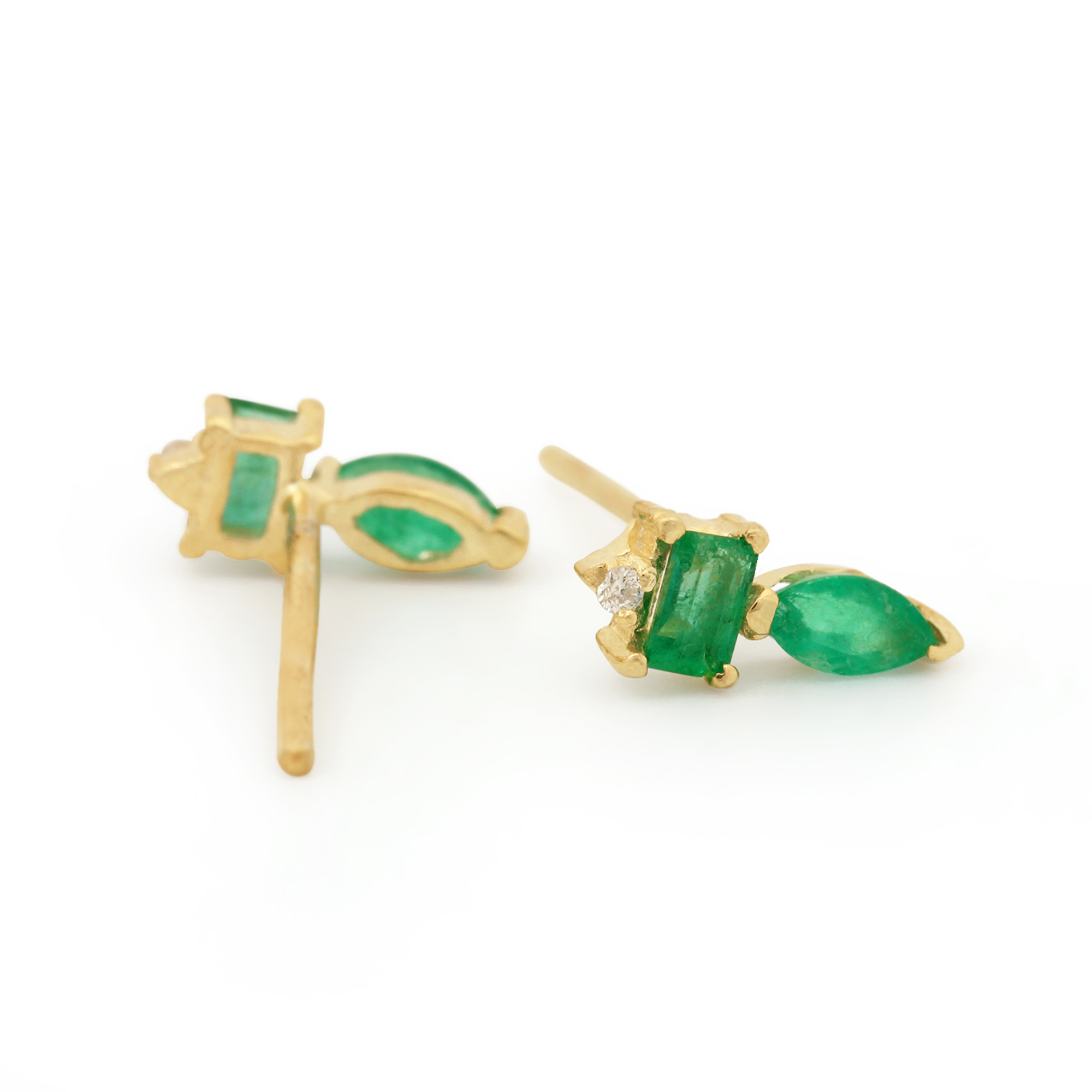 14k Gold Solitaire Stud Earrings Adorned With Natural Diamond & Emerald