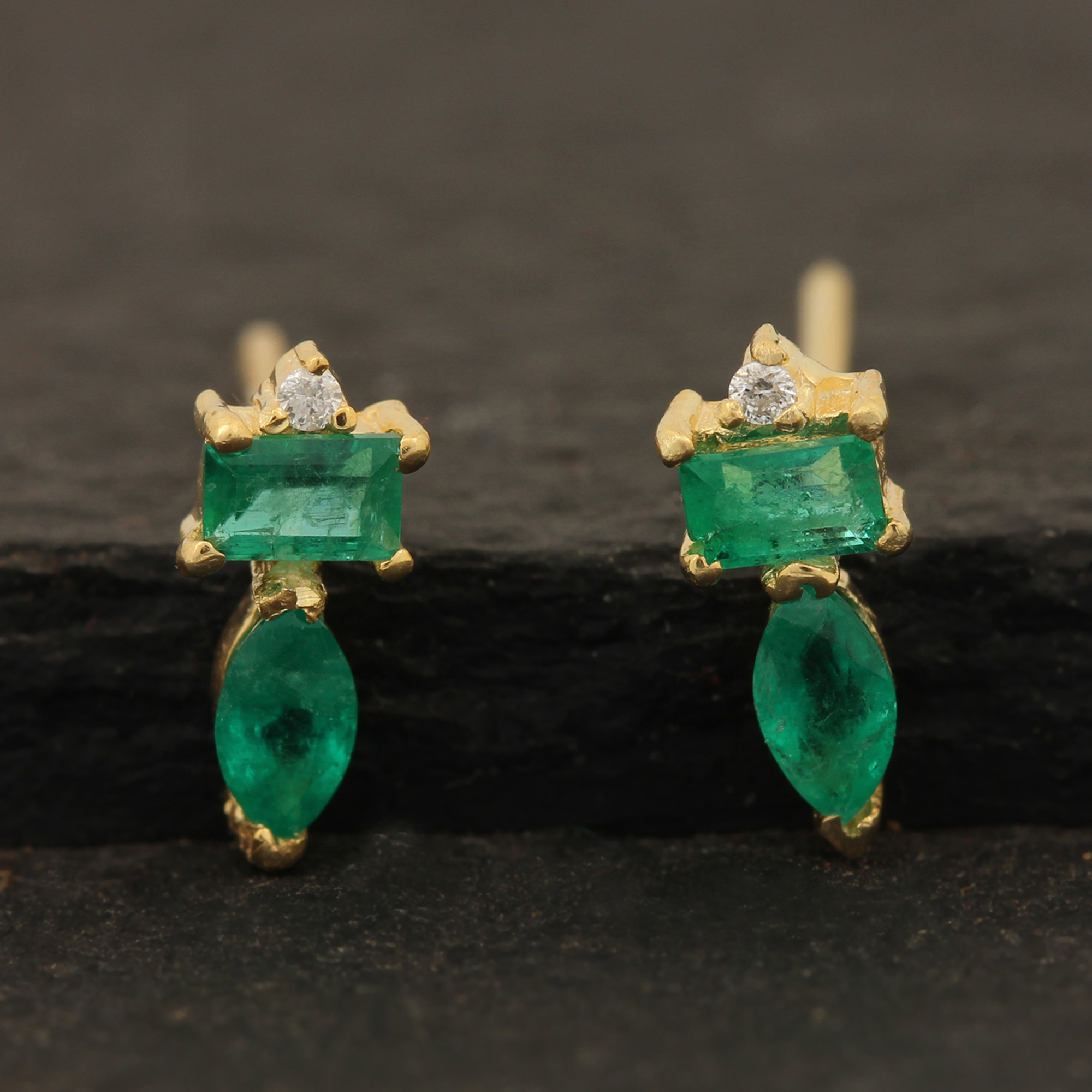 14k Gold Solitaire Stud Earrings Adorned With Natural Diamond & Emerald
