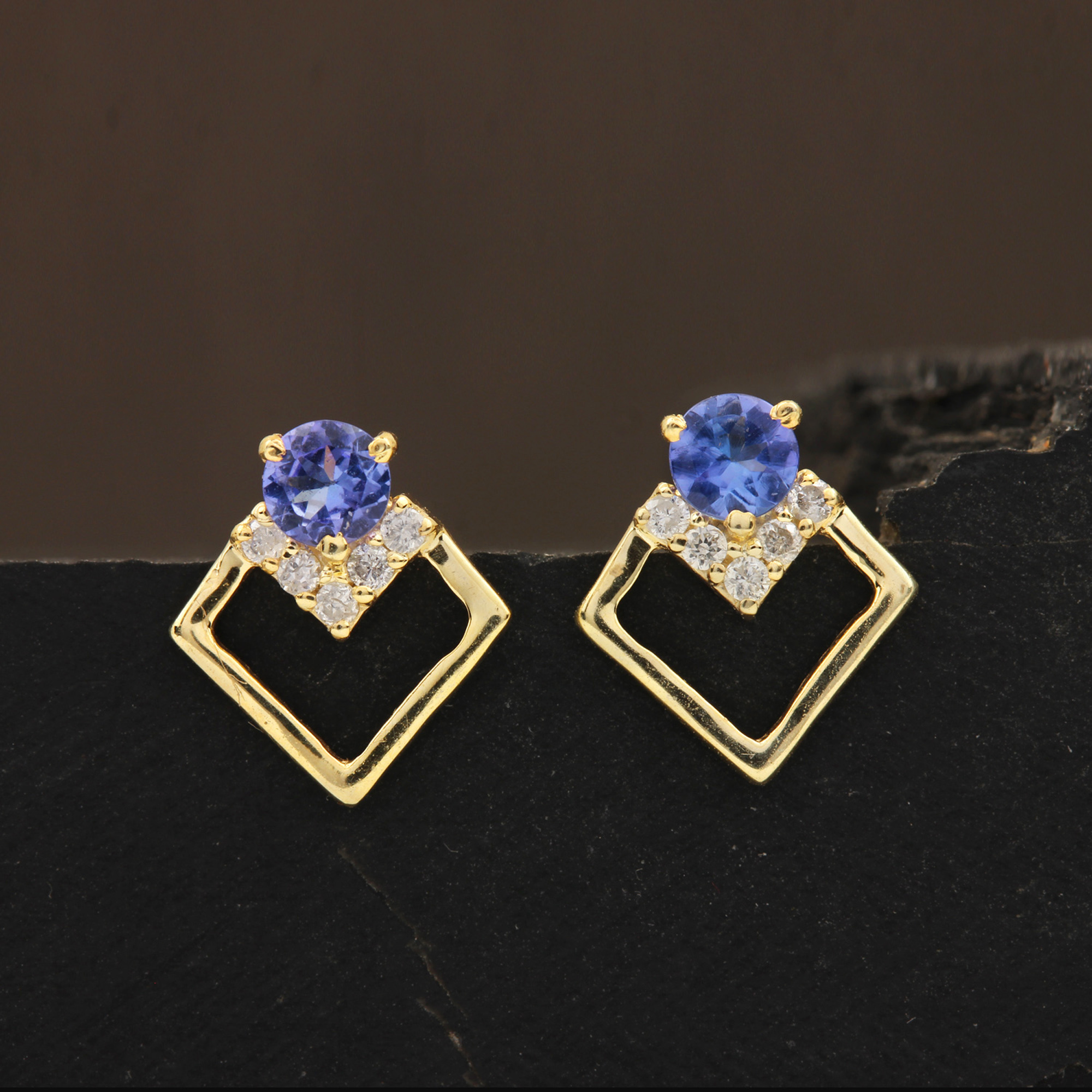 14k Solid Gold Stud Earrings Adorned With Diamond & Tanzanite Gemstone